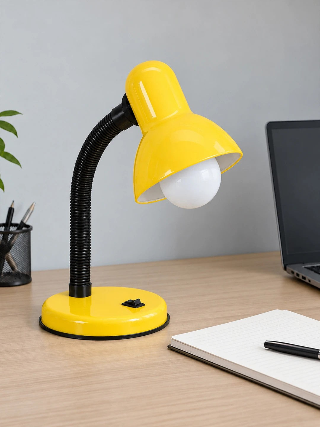 STUDENT GLB-102-0013 Modern Table Lamp with 1 x E27 Socket AC 220-240V IP20 - Yellow & Black - L14 x W14 x H32