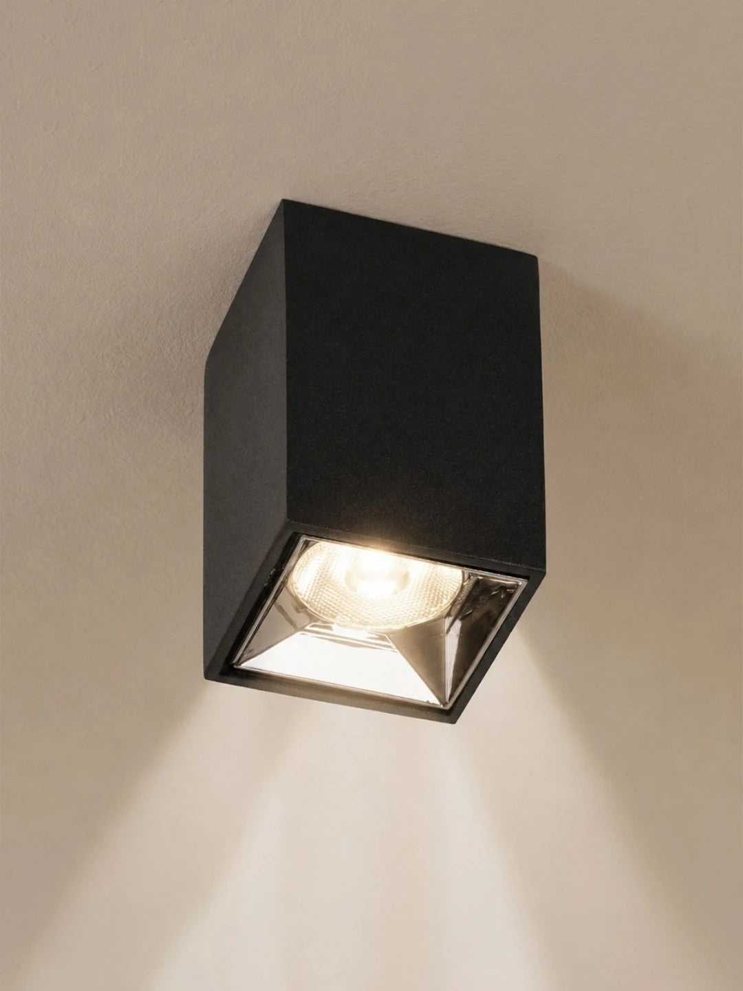 LUMINAR KLV-101-0323 Φωτιστικό Downlight Σποτ LED 3W 405lm 36° AC 220-240V IP20 Θερμό Λευκό 2700K - Osram SMD Chip & TÜV SÜD Driver - Μαύρο Ματ - Μ4.2 x Π4.2 x Υ6.6