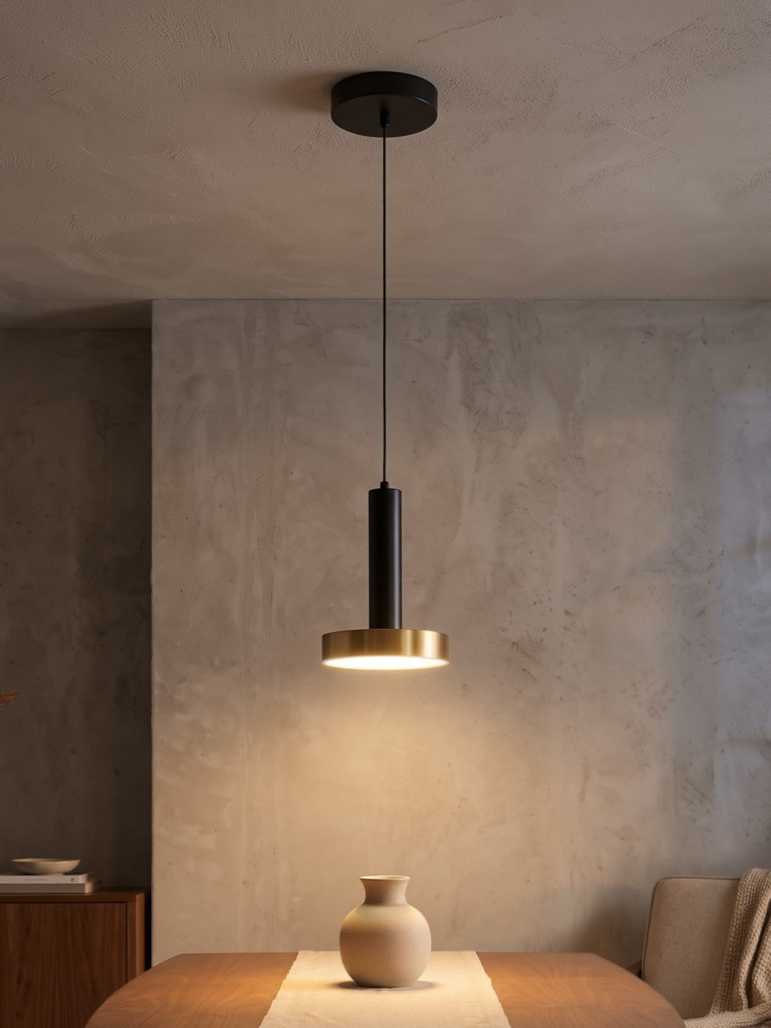 ZANE KLV-101-0349 Κρεμαστό Φωτιστικό Οροφής LED 18W 1800lm 120° AC 220-240V IP20 Ρυθμιζόμενο Λευκό CCT με Χειριστήριο από 2700K έως 6000K Dimmable - Lumileds SMD Chip - Σατινέ Χρυσό Βούρτσας & Μαύρο Ματ - Μ15 x Π15 x Υ20