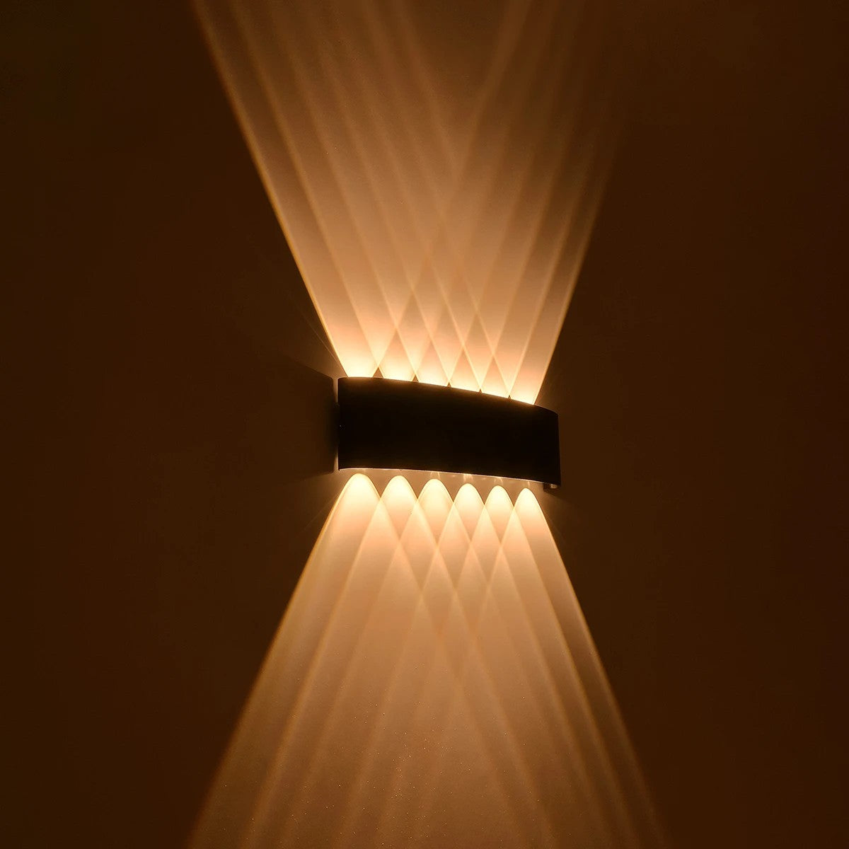 SIXOAD 60678 Μοντέρνο Φωτιστικό Τοίχου - Απλίκα LED 24W 3000lm 30° AC 220-240V Αδιάβροχο IP65 Θερμό Λευκό 2700K - CREE XPE Chip & TÜV SÜD Driver - Μαύρο Ματ - Μ32 x Π5.5 x Υ8