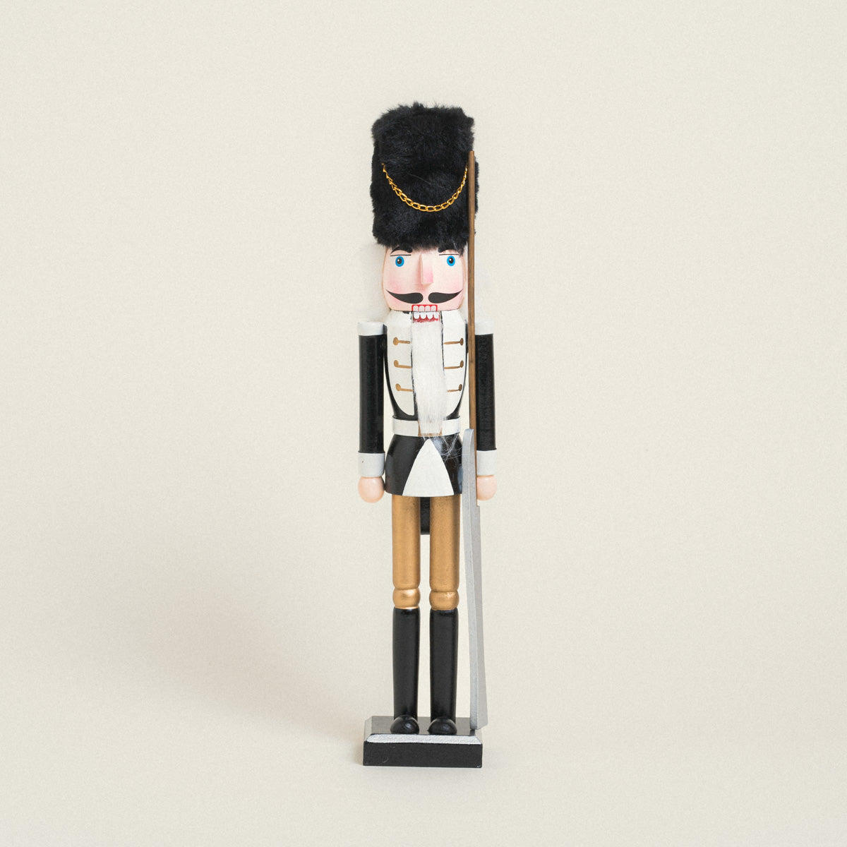 Καρυοθραύστες Μαύροι με Γούνινο Καπέλο 25εκ