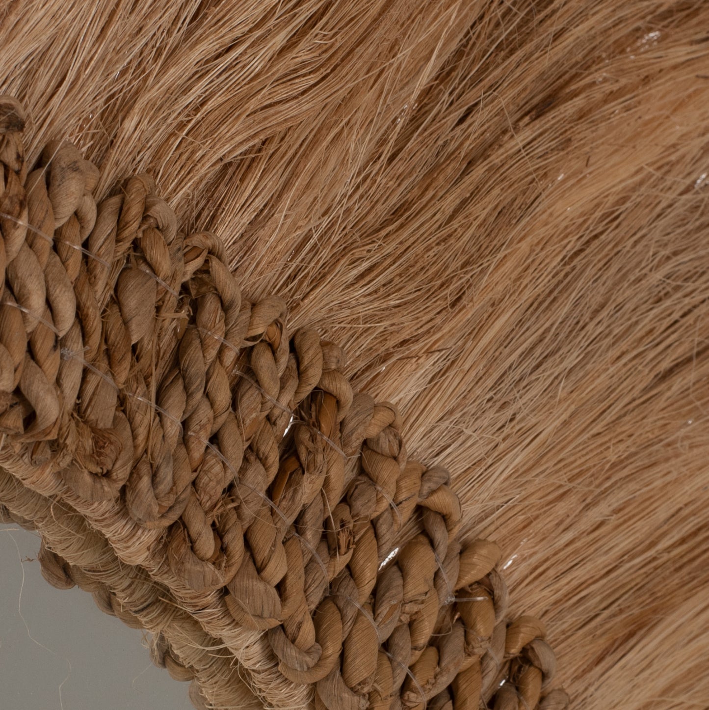 ROUND MIRROR WITH ABACA FRAME IN NATURAL COLOR D90x4.5x90