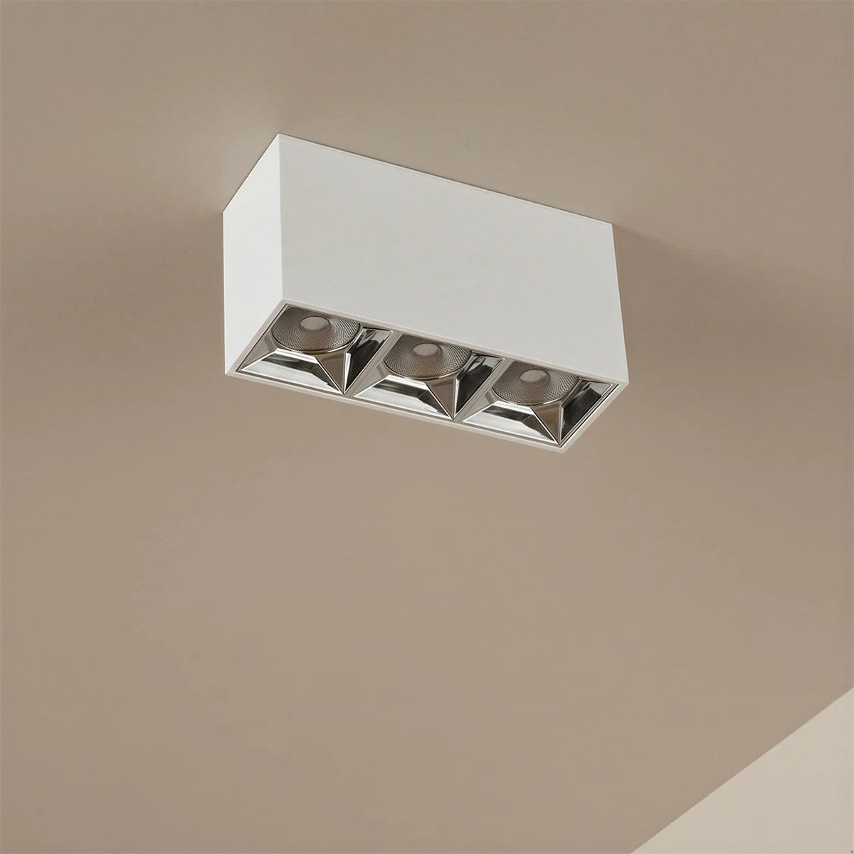 LUMINAR KLV-101-0330 Downlight LED Spot 12W 1680lm 36° AC 220-240V IP20 Natural White 4500K - Osram SMD Chip & TÜV SÜD Driver - Matte White - L11.8 x W4.2 x H6.6