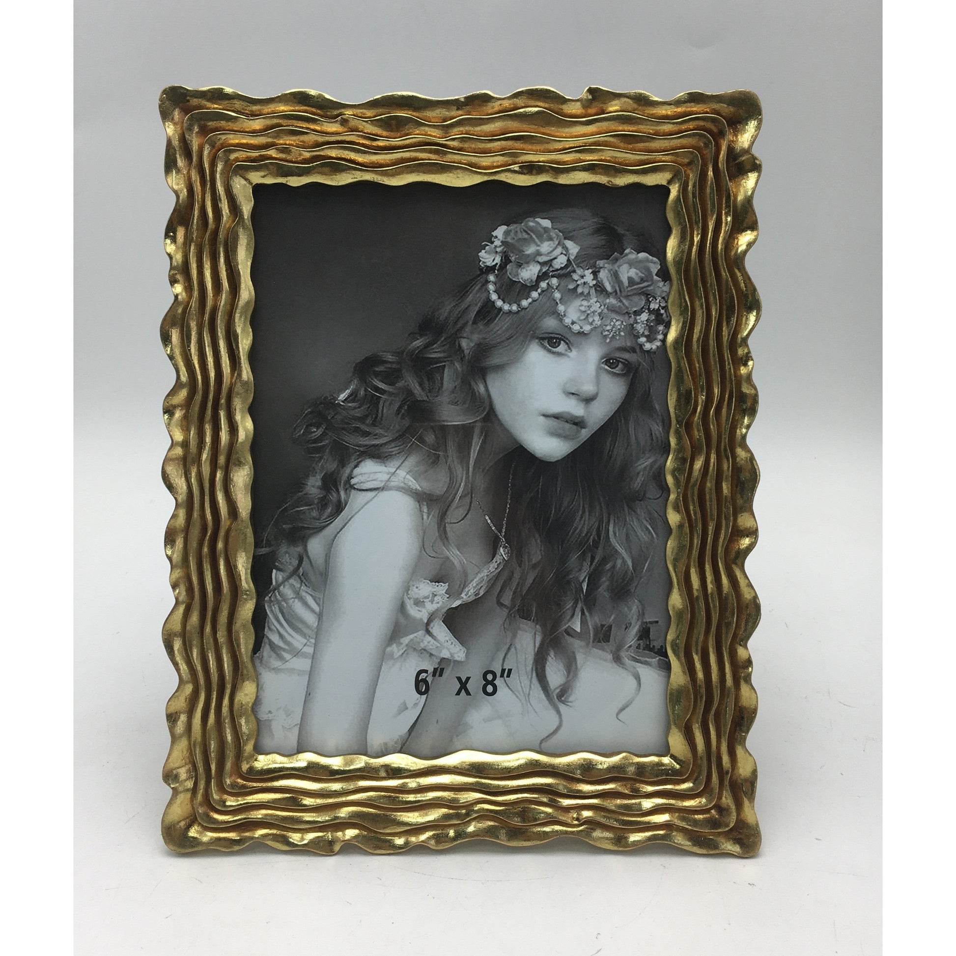 Κορνίζα Polyresin Χρυσή Ανάγλυφη 15×20εκ