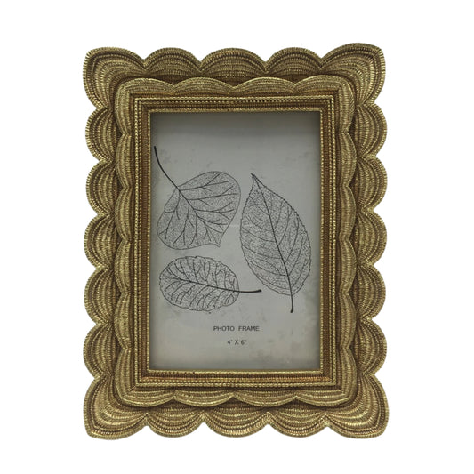 Κορνίζα Polyresin Χρυσή Ανάγλυφη 10×15εκ