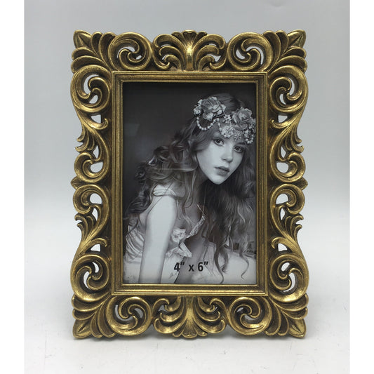 Κορνίζα Polyresin Χρυσή Ανάγλυφη 10×15εκ