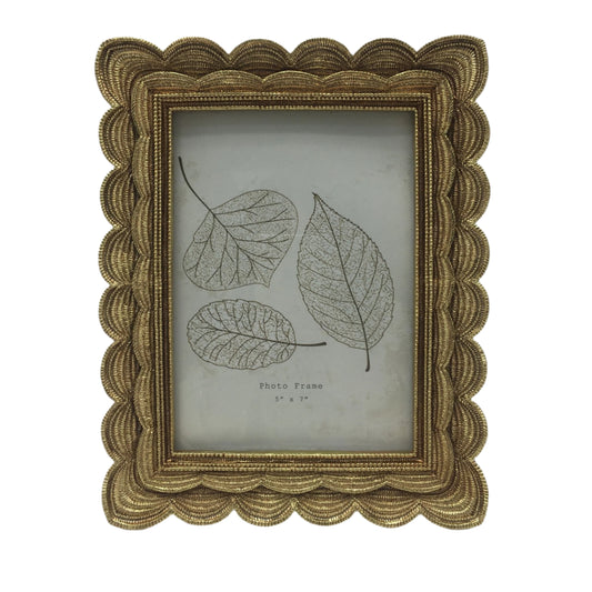 Κορνίζα Polyresin Χρυσή Ανάγλυφη 13×18εκ