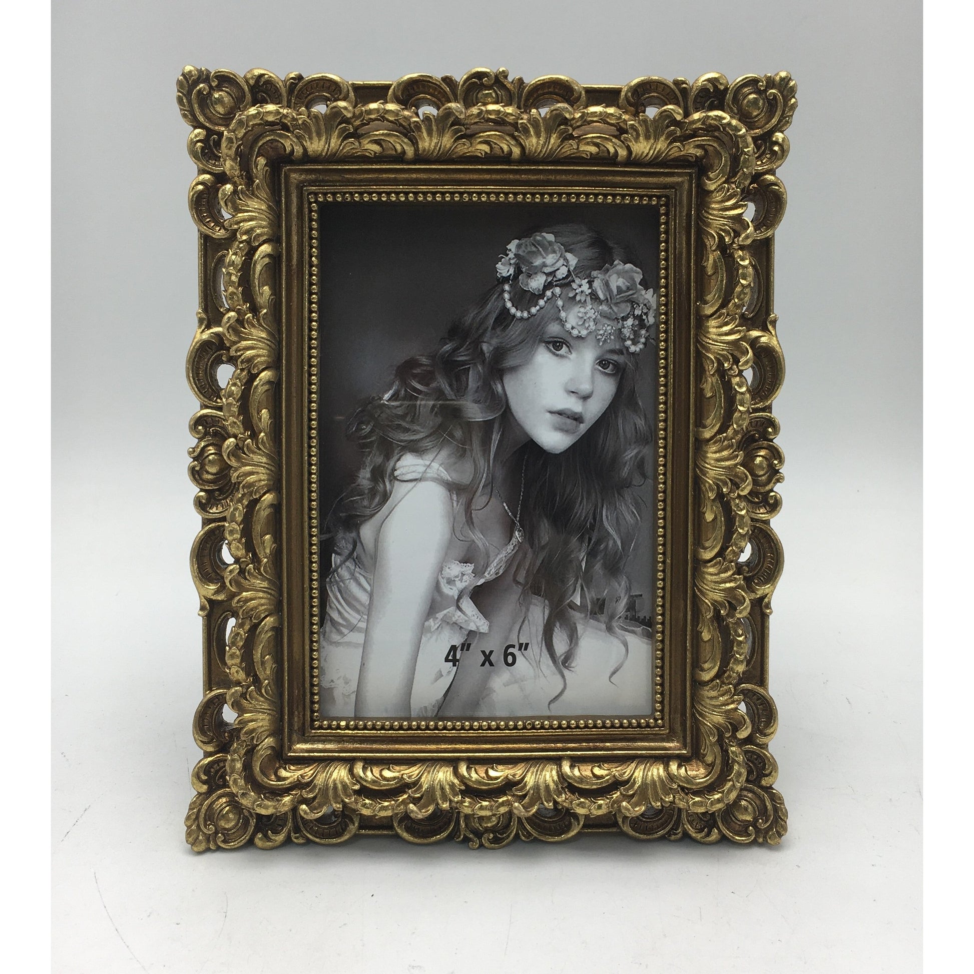 Κορνίζα Polyresin Χρυσή Ανάγλυφη 10×15εκ